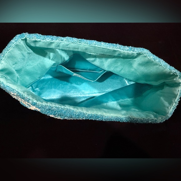 Moyna Turquoise and Cream Beaded Clutch - Picture 9 of 13